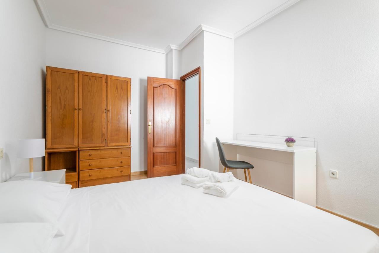 Apartment Las Cigarreras Alicante Bagian luar foto